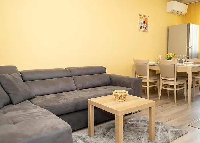 Bright & Spacious 2-bedroom In By Flat Manаger *