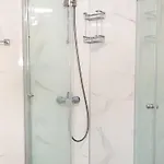 Bright & Spacious 2-bedroom In By Flat Manаger דירה וארנה