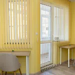 Bright & Spacious 2-bedroom In By Flat Manаger דירה *