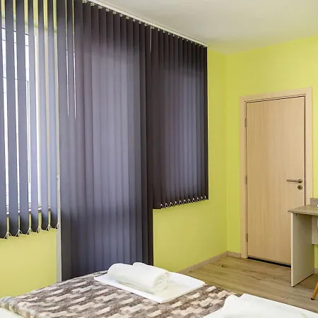 Bright & Spacious 2-bedroom In By Flat Manаger *