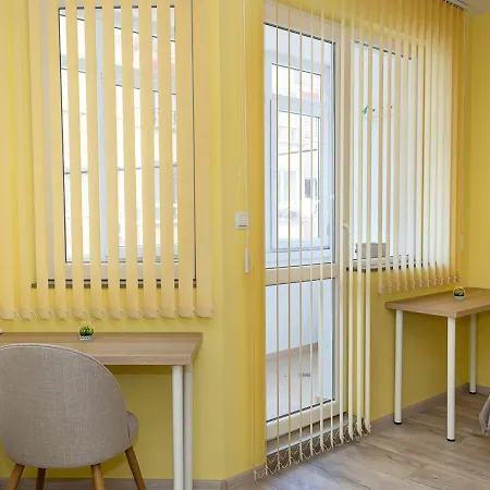 Bright & Spacious 2-bedroom In By Flat Manаger Lägenhet *