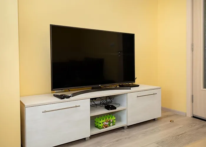 Bright & Spacious 2-bedroom In By Flat Manаger 바르나