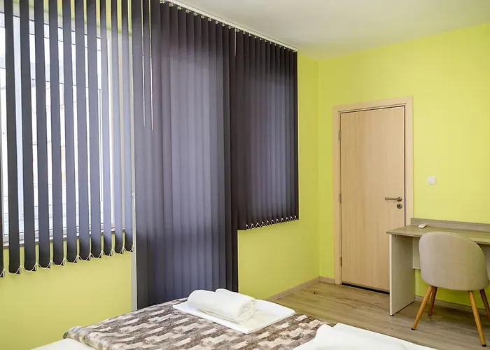 Bright & Spacious 2-bedroom In By Flat Manаger *