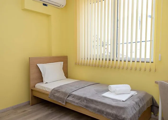 Bright & Spacious 2-bedroom In By Flat Manаger 바르나