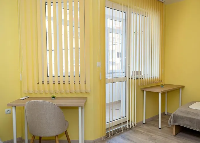 Bright & Spacious 2-bedroom In By Flat Manаger Lägenhet *